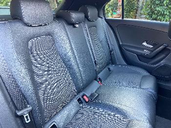 MERCEDES-BENZ A 180d BUSINESS EXTRA AUT. (TETTO APRIBILE)