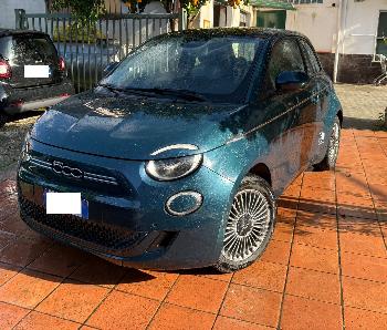 FIAT 500e 42 kWh ICON (TETTO PANORAMICO+RETROCAM.)