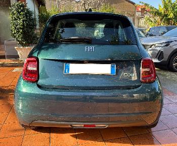 FIAT 500e 42 kWh ICON (TETTO PANORAMICO+RETROCAM.)